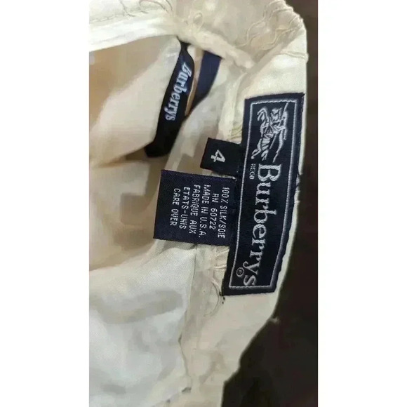 Beautiful Ivory Women's Burberry's of London Suit, 100% silk in size 4 - Picture 5 of 5